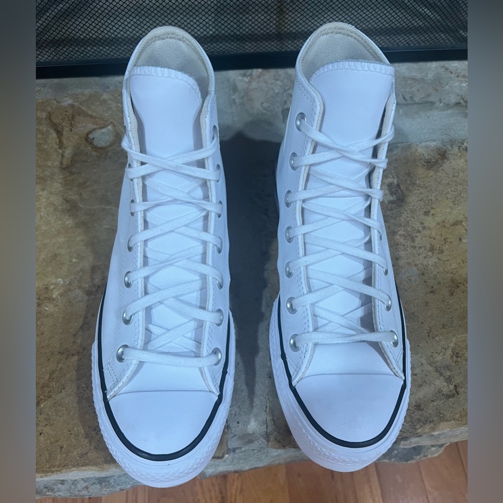 Converse Chuck Lift Platform High Top Leather White Women Size 9.